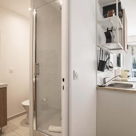 Pick A Flat's In Place Des Ternes - Boulevard Gouvion-saint-cyr Apartment Paris
