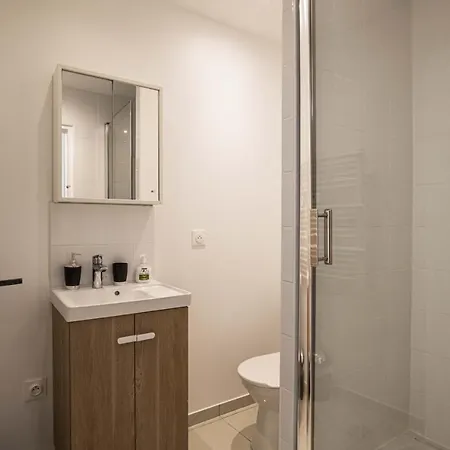 Apartment Pick A Flat's In Place Des Ternes - Boulevard Gouvion-saint-cyr Paris